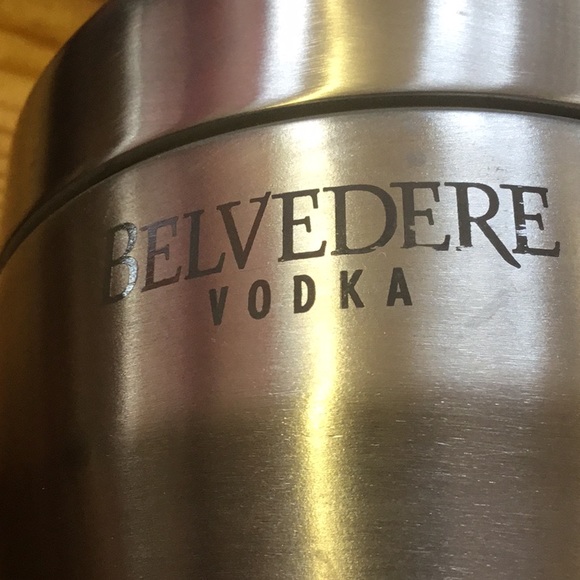 One Belvedere Vodka shaker - Picture 6 of 6